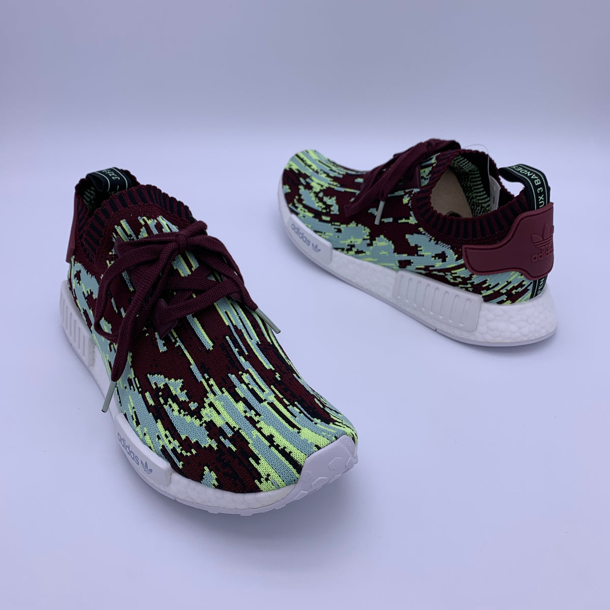 Adidas nmd r1 hot sale sns datamosh 2.0 maroon