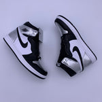 Air Jordan 1 Retro High OG “Silver Toe”